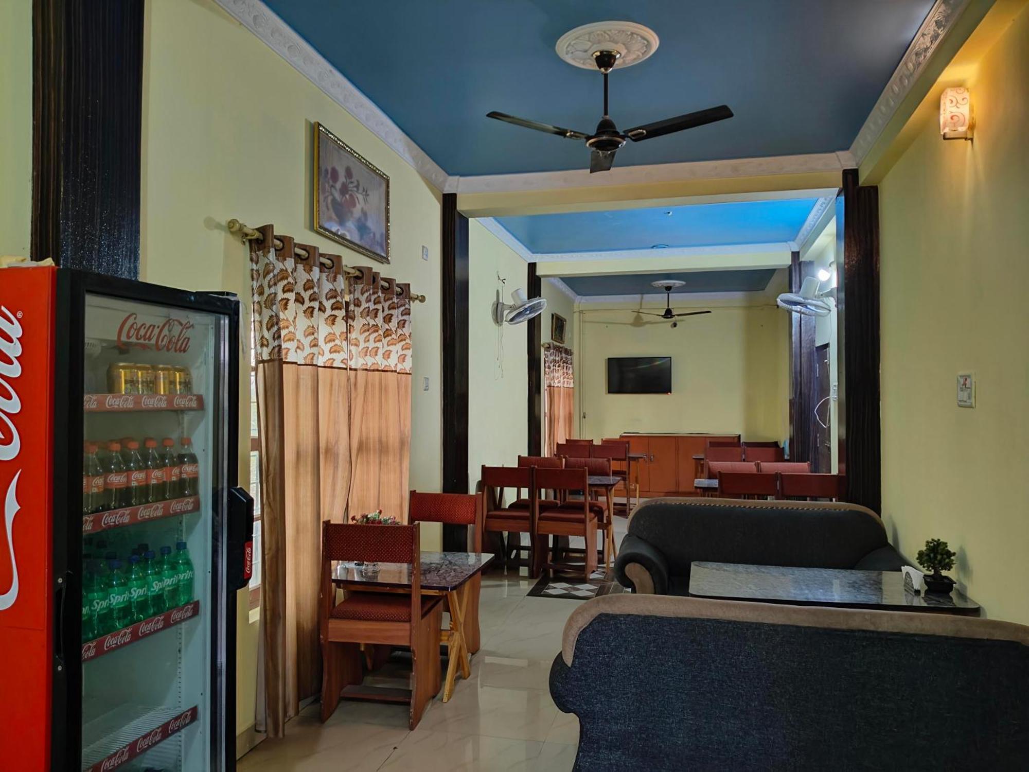 Hotel Daisy Park Siddharthanagar Exterior photo